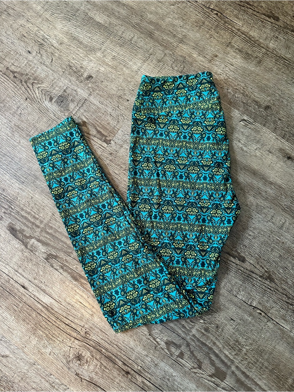 LuLaRoe OS Leggings | Bird Dove Floral Damask Print | Turquoise Lime NWOT